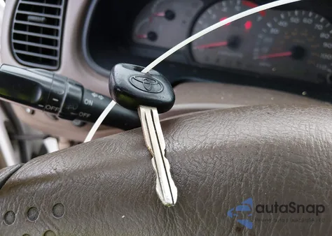 2002 Toyota Sequoia Sr5 V8 из США, поврежденный, VIN 5TDZT34A32S135993